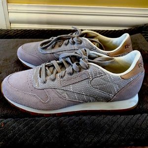 Retro lilac Reebok shoes